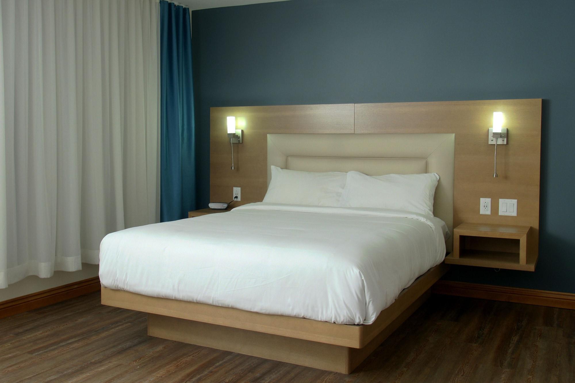 Hotel Le Montagnais Saguenay Bagian luar foto