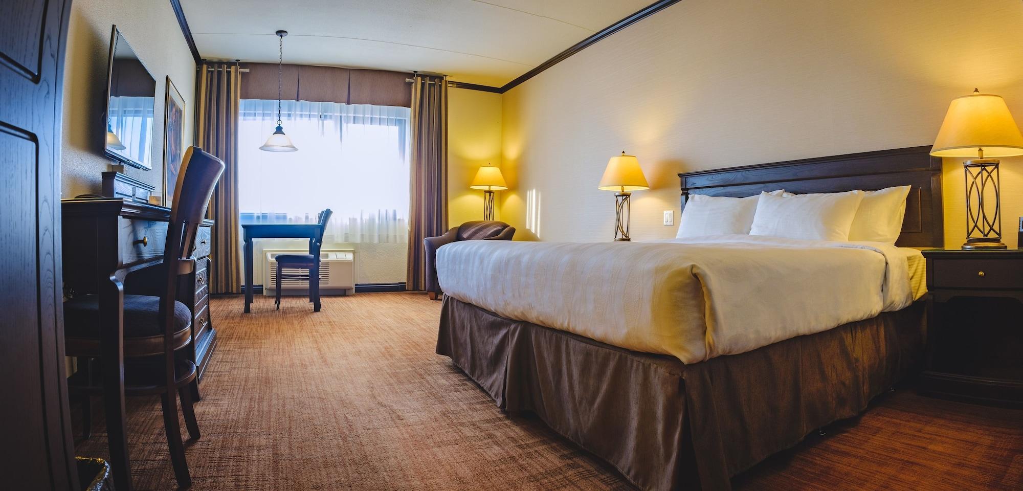 Hotel Le Montagnais Saguenay Bagian luar foto