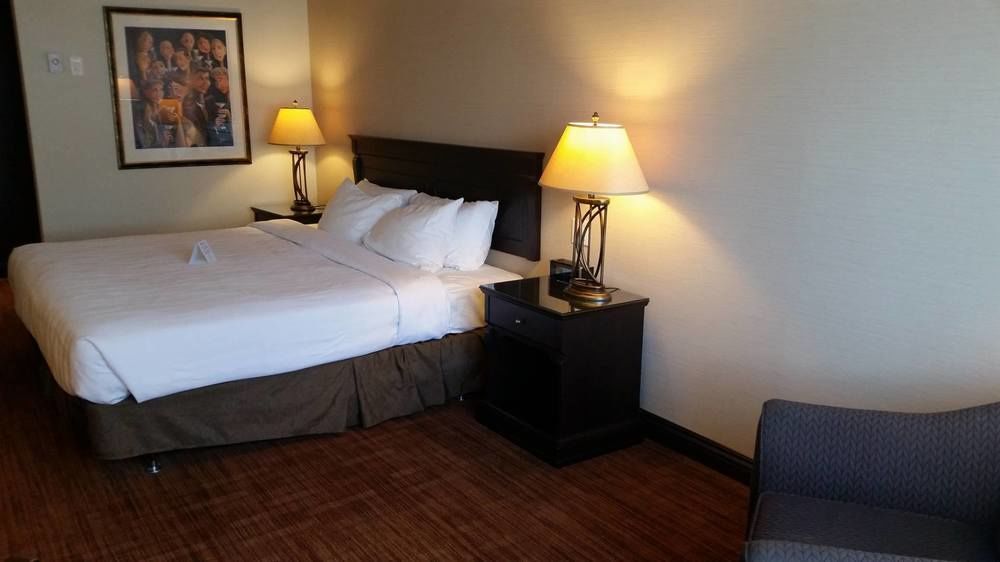Hotel Le Montagnais Saguenay Bagian luar foto